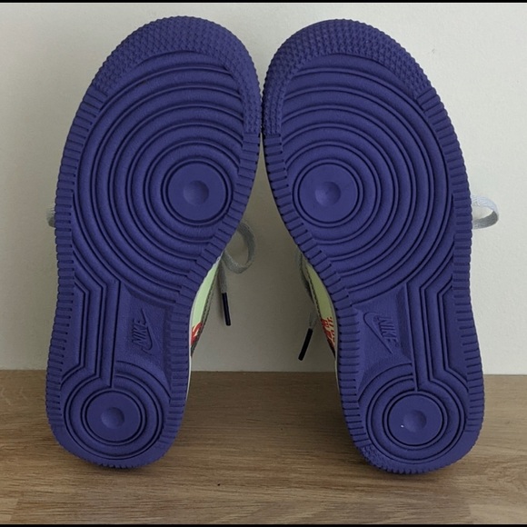 Nike Air Force 1 LV8-UNISEX - Picture 6 of 7